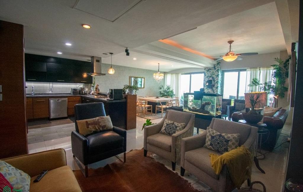 CREATOR: gd-jpeg v1.0 (using IJG JPEG v62), quality = 70