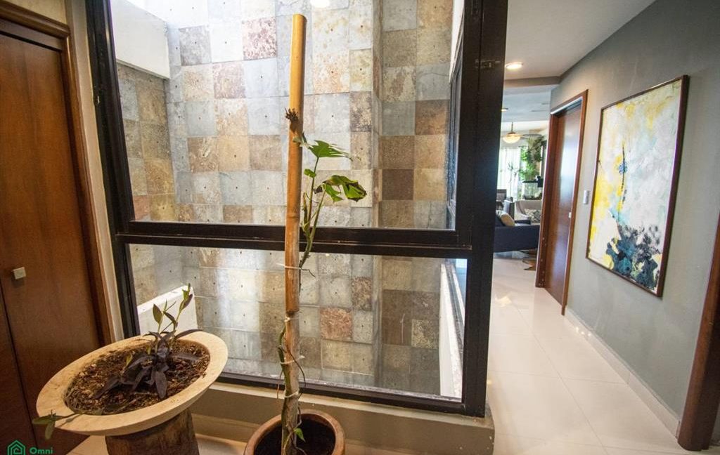 CREATOR: gd-jpeg v1.0 (using IJG JPEG v62), quality = 70